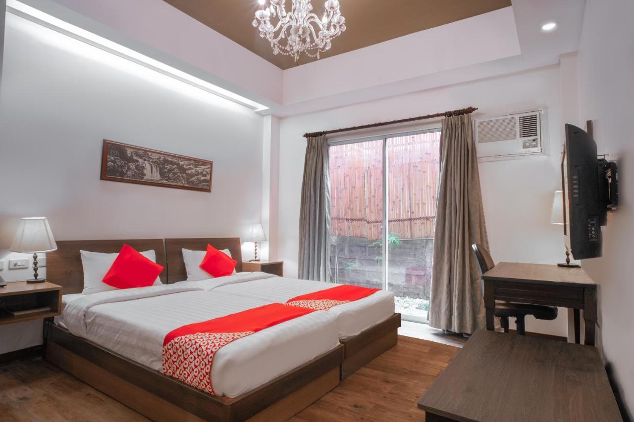 Oyo 579 Anisabel Suites Davao City Esterno foto