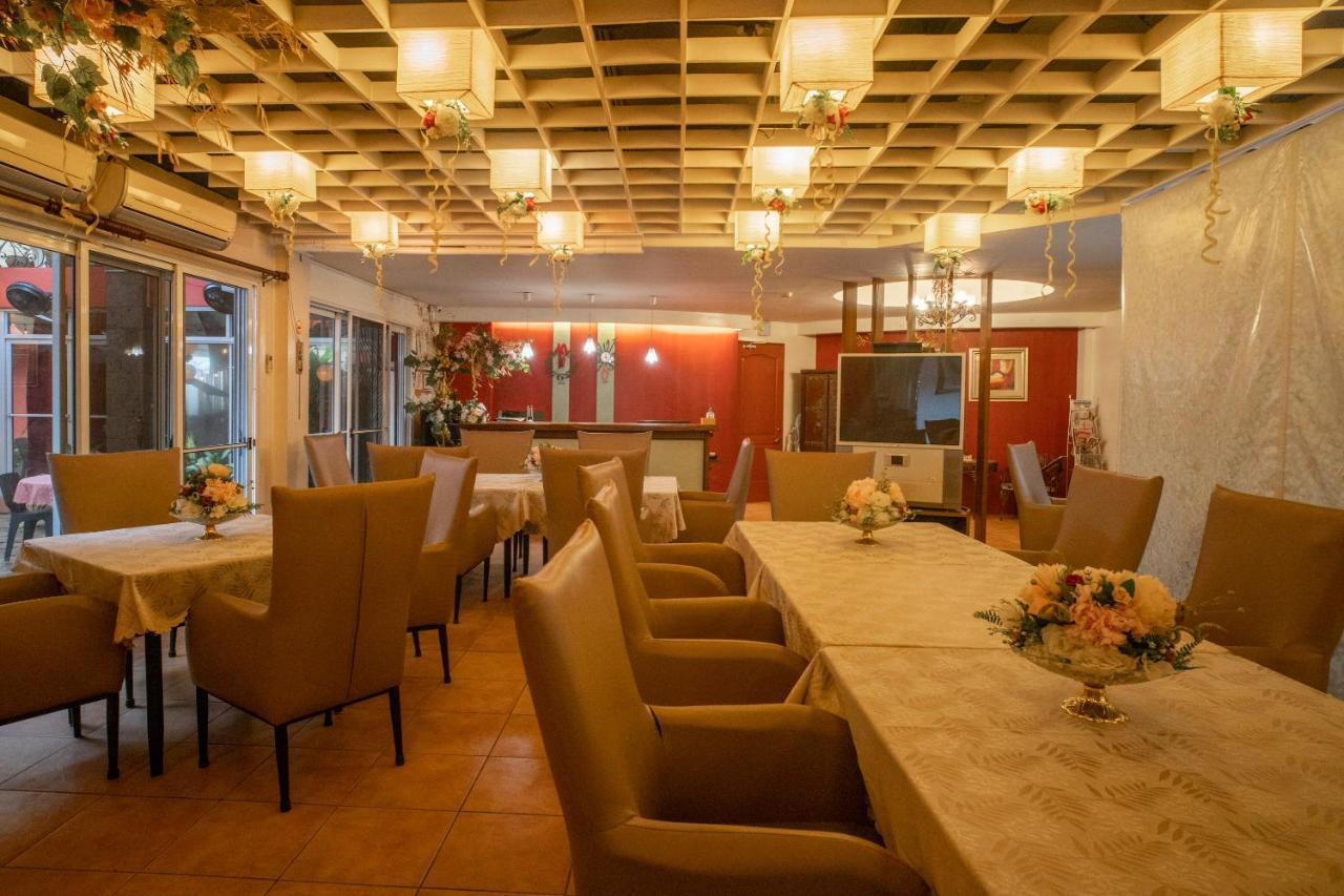 Oyo 579 Anisabel Suites Davao City Esterno foto